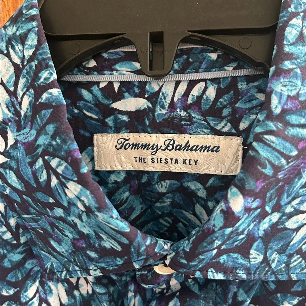 Tommy Bahama Teal and White Leaf Print Shirt - Picture 2 of 2
